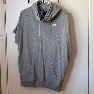 Nike Short sleeve sweater